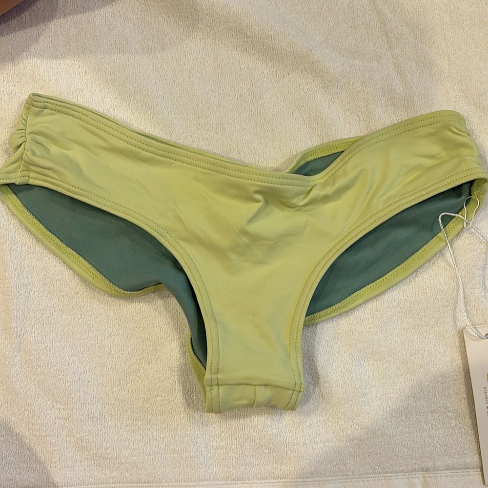 BNwT pale green bikini bottoms size S